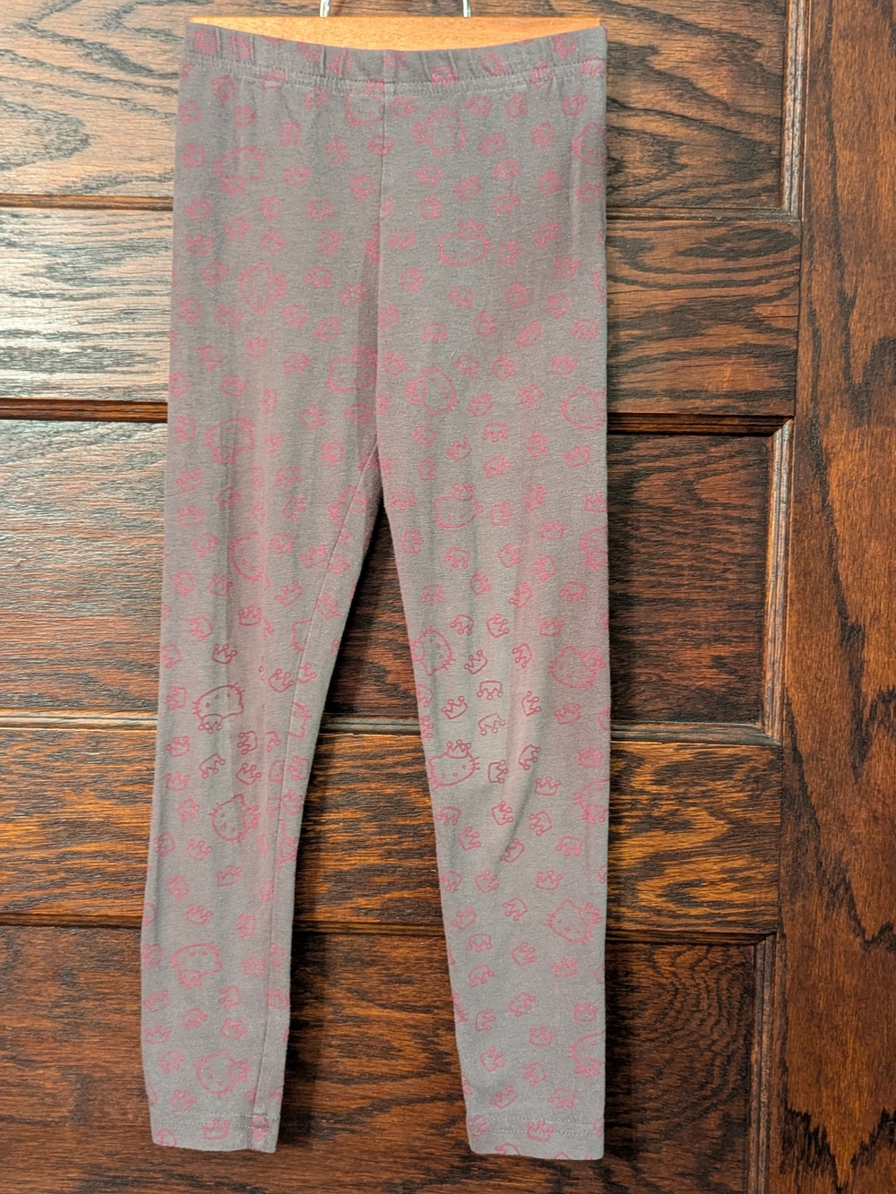 Hello Kitty Gray Leggings with Pink Hello Kitty Line Print Pattern - 5T